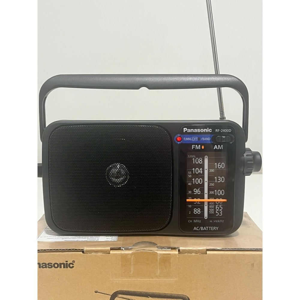 Radio Panasonic RF-2400D - Đài AM/FM Cầm Tay Chính Hãng - Chạy Điện AC/Pin
